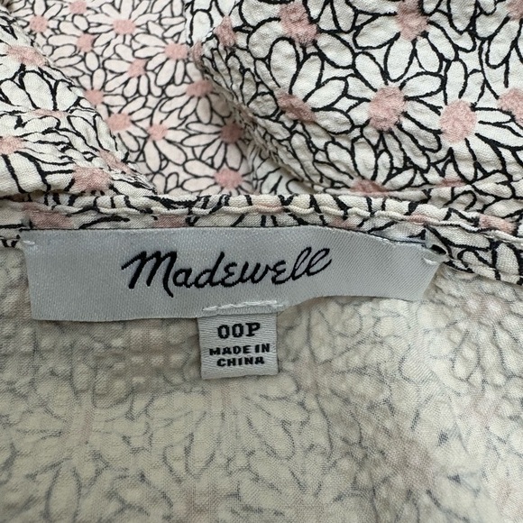 Madewell Florentine Peplum Button Blouse Top in a daisy patch - Picture 3 of 9